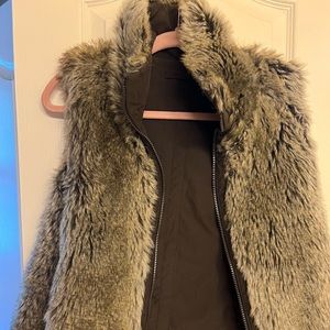 Fur vest